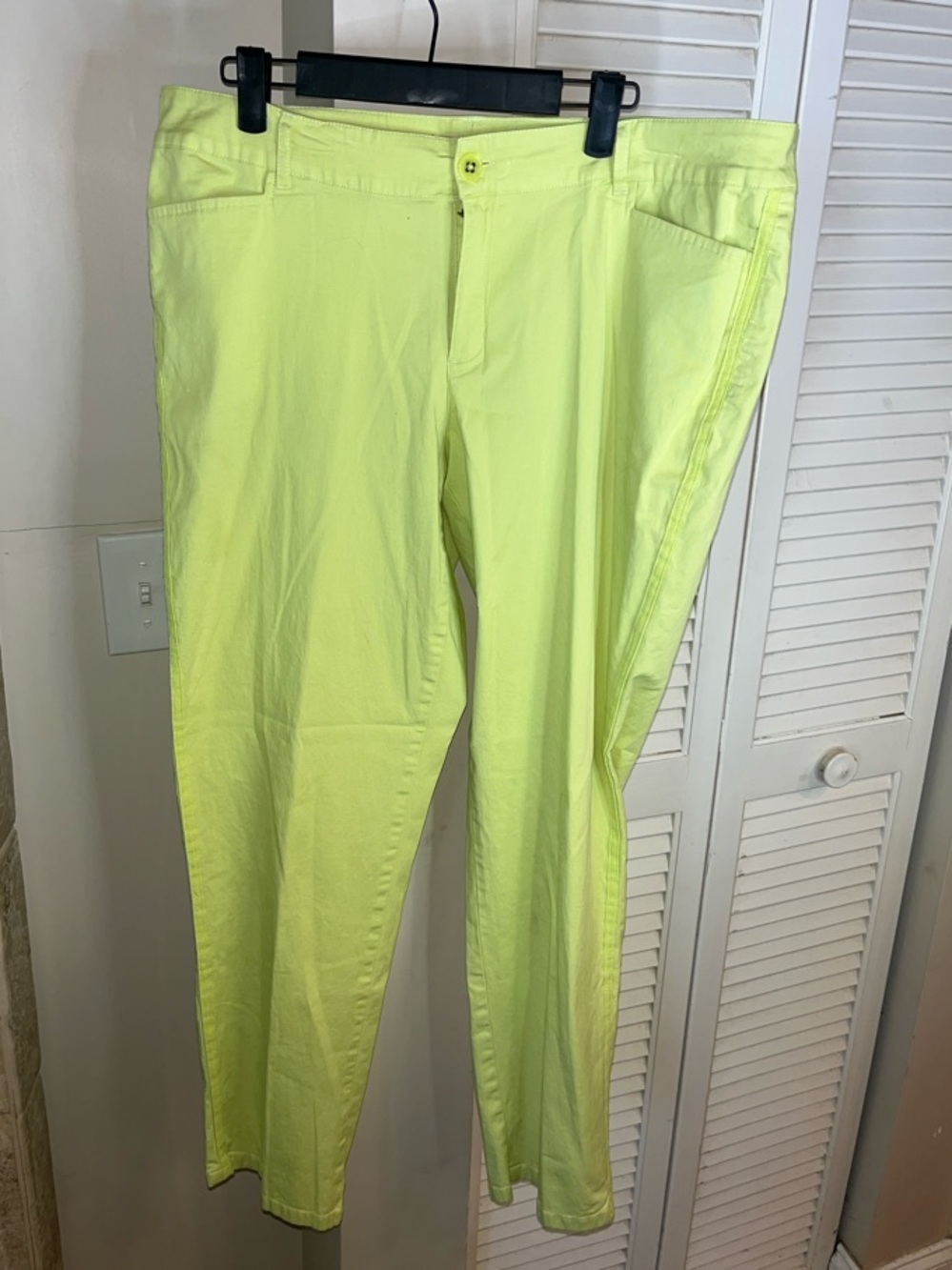 Cato Neon Lime Cropped Ankle Pants